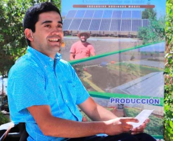 Alfredo Carrasco, el agricultor parapléjico que transformó su rehabilitación en una revolución agrícola